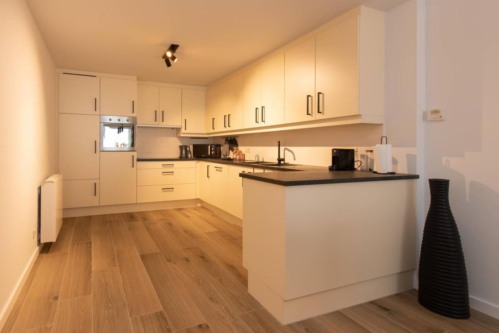 Luxueus, Ruim Appartement Op 350M Van Het Strand Oostende Exterior foto